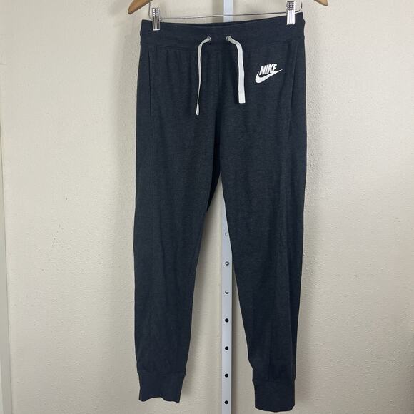 Nike Women's Classic Sweatpant Jogger Size S Small Athleisure Loungewear - Picture 2 of 5
